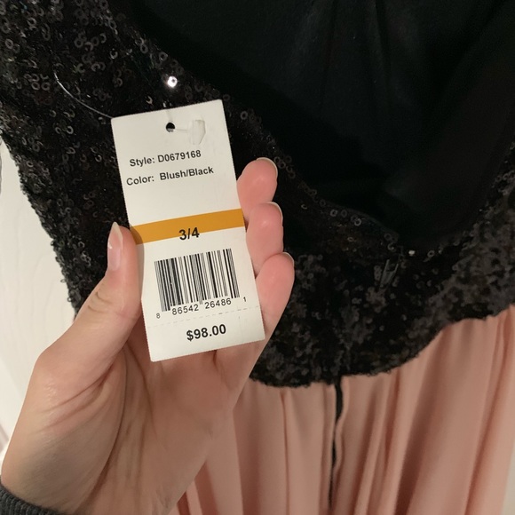 Formal Dress - Picture 3 of 3